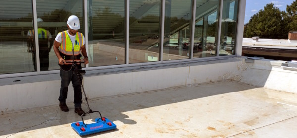 ASTM D7877 test - electronic leak detection system on a roof